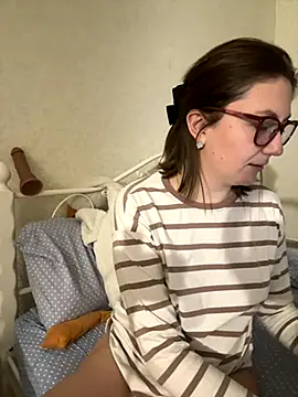 BeatriceTender online show from December 2025 07:53:01 PM