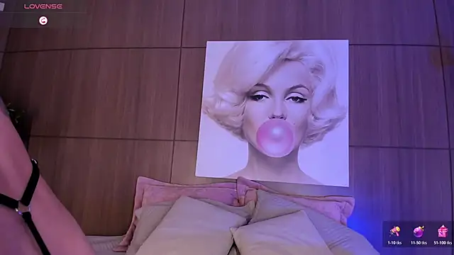 Snapshot of AgattaDuque chatting on November 2025 11:05:01 PM AgattaDuque online show from November 2025 11:05:01 PM