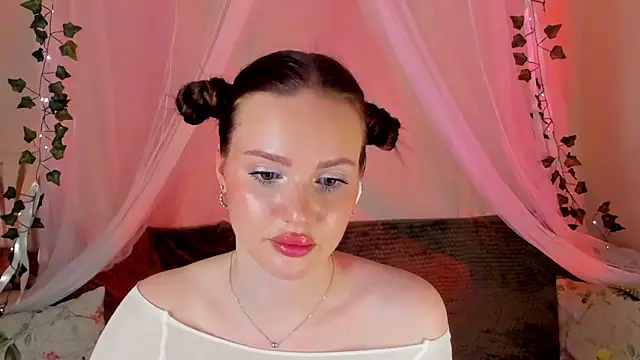 MishkaMe online show from December 2024 07:24:01 PM