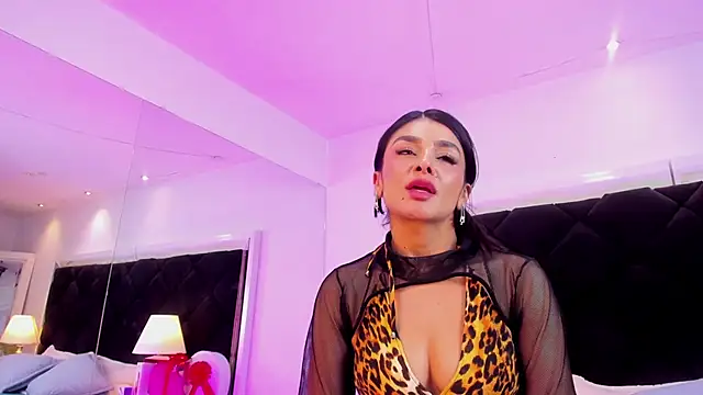 Holly Brensonexx  online show from February 2025 11:33:02 PM