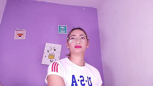 vale ross  online show from September 2025 03:08:02 AM