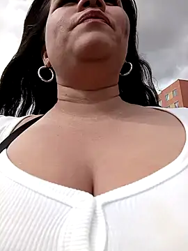 Julieta-tits online show from December 2024 07:29:02 PM