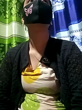 Snapshot of Aruyeshi- chatting on January 2025 04:52:01 PM Aruyeshi- online show from January 2025 04:52:01 PM