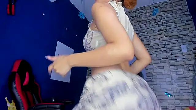 Snapshot of sofiacastillo01 chatting on January 2025 11:24:01 PM sofiacastillo01 online show from January 2025 11:24:01 PM