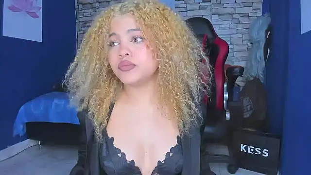 Snapshot of sofiacastillo01 chatting on February 2025 05:40:02 PM sofiacastillo01 online show from February 2025 05:40:02 PM
