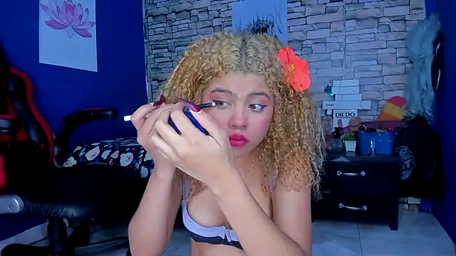 Snapshot of sofiacastillo01 chatting on February 2025 05:26:02 PM sofiacastillo01 online show from February 2025 05:26:02 PM