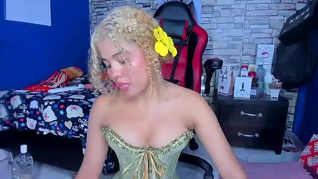 Snapshot of sofiacastillo01 chatting on March 2025 12:36:01 AM sofiacastillo01 online show from March 2025 12:36:01 AM