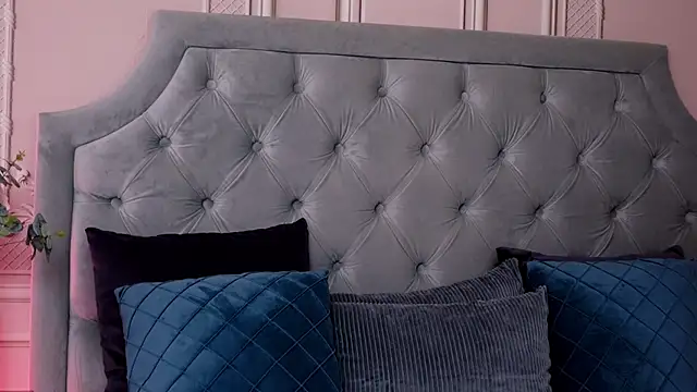 LucyAddison online show from February 2025 04:22:02 AM