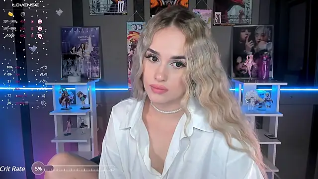 Snapshot of Ellen_Soft chatting on February 2025 01:32:02 PM Ellen Soft online show from February 2025 01:32:02 PM