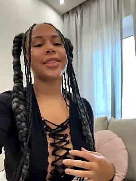 HaileyDiana online show from December 2025 11:16:02 AM