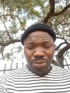 Snapshot of Petrossa chatting on October 2025 09:28:02 AM Petrossa online show from October 2025 09:28:02 AM