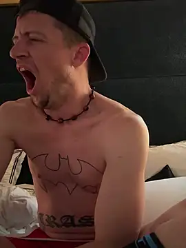 Snapshot of trash4cash chatting on January 2025 03:32:02 PM trash4cash online show from January 2025 03:32:02 PM