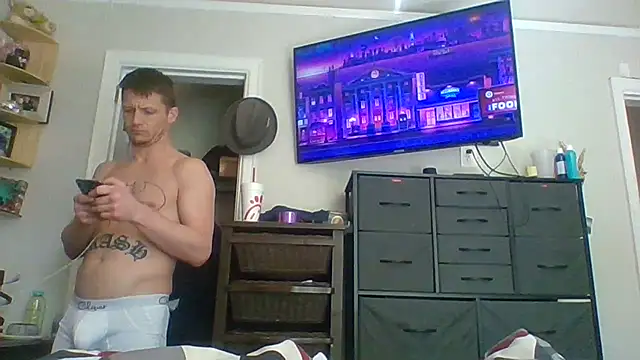 Snapshot of trash4cash chatting on February 2025 07:05:02 PM trash4cash online show from February 2025 07:05:02 PM