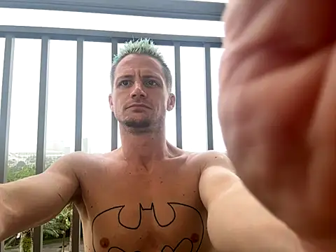 Snapshot of trash4cash chatting on September 2025 04:40:01 PM trash4cash online show from September 2025 04:40:01 PM