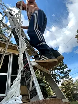 Snapshot of trash4cash chatting on October 2025 06:27:01 PM trash4cash online show from October 2025 06:27:01 PM