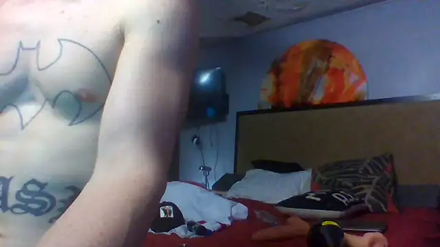 Snapshot of trash4cash chatting on October 2025 05:57:01 PM trash4cash online show from October 2025 05:57:01 PM