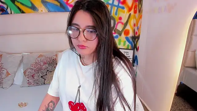 Liana Bernocchi online show from November 2025 09:14:01 PM