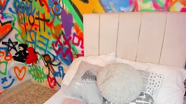 Liana Bernocchi online show from February 2026 07:54:01 PM