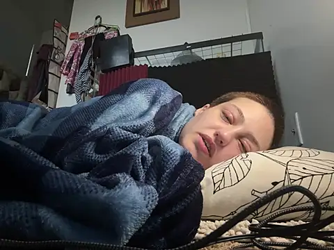 Snapshot of Starving4Cock chatting on February 2025 12:20:02 AM Starving4Cock online show from February 2025 12:20:02 AM