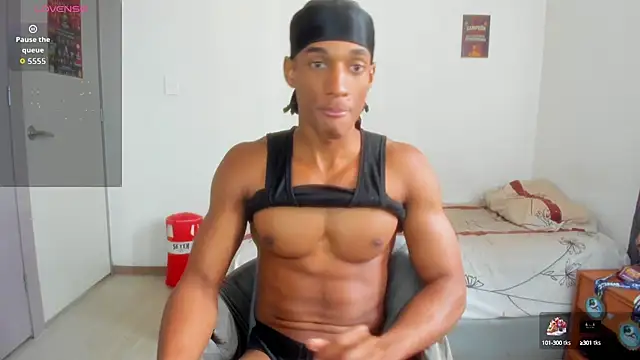 Snapshot of Malkongarcia chatting on October 2025 07:00:01 PM Malkongarcia online show from October 2025 07:00:01 PM
