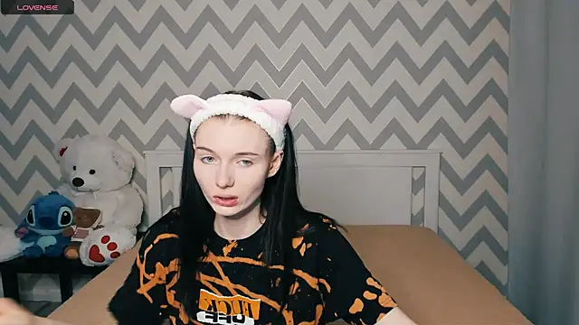 Snapshot of shaameless chatting on December 2024 08:08:01 PM shaameless online show from December 2024 08:08:01 PM