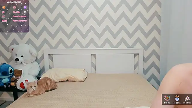 Snapshot of shaameless chatting on December 2024 10:35:02 PM shaameless online show from December 2024 10:35:02 PM