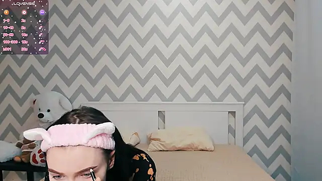 Snapshot of shaameless chatting on January 2025 01:15:01 PM shaameless online show from January 2025 01:15:01 PM