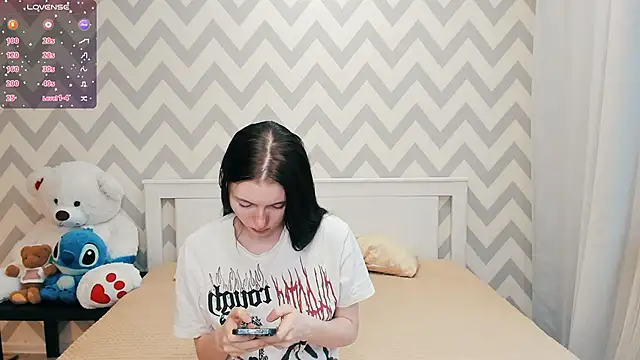 Snapshot of shaameless chatting on January 2025 12:37:01 PM shaameless online show from January 2025 12:37:01 PM