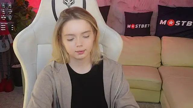 Cassy-Celestial  online show from December 2024 12:07:01 AM