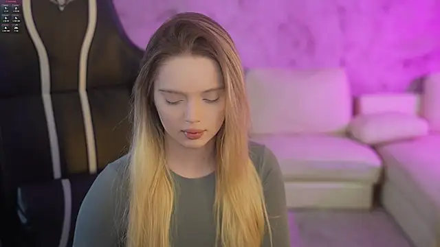 Cassy-Celestial  online show from October 2025 04:48:02 AM