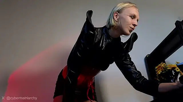 Martha Hoffman online show from October 2025 06:46:02 AM