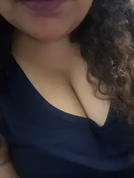 Snapshot of Snehameoww@xh chatting on November 2025 05:45:02 PM Snehameowwxh online show from November 2025 05:45:02 PM