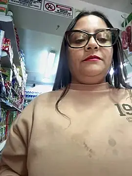 Snapshot of Sol_biglips chatting on January 2025 09:26:01 PM Sol biglips online show from January 2025 09:26:01 PM