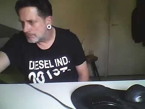 oopsxx online show from February 2025 11:22:02 AM