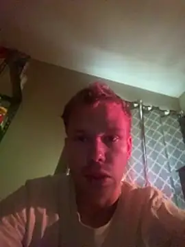Snapshot of Mikeswanston chatting on June 2026 08:58:01 PM Mikeswanston online show from June 2026 08:58:01 PM