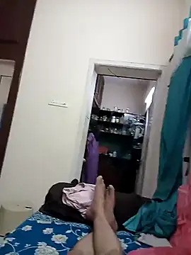 AUNTY1984 online show from May 2026 03:39:02 PM