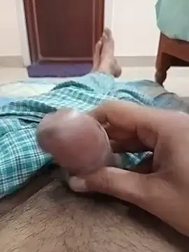 AUNTY1984 online show from May 2026 09:28:02 AM