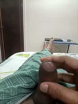AUNTY1984 online show from June 2026 06:12:02 AM