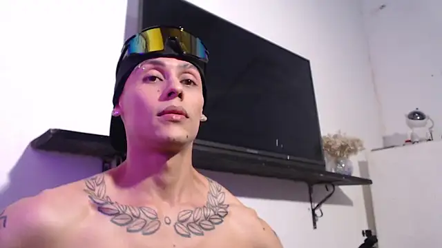 Snapshot of bix_couples chatting on November 2025 03:07:01 AM bix couples online show from November 2025 03:07:01 AM