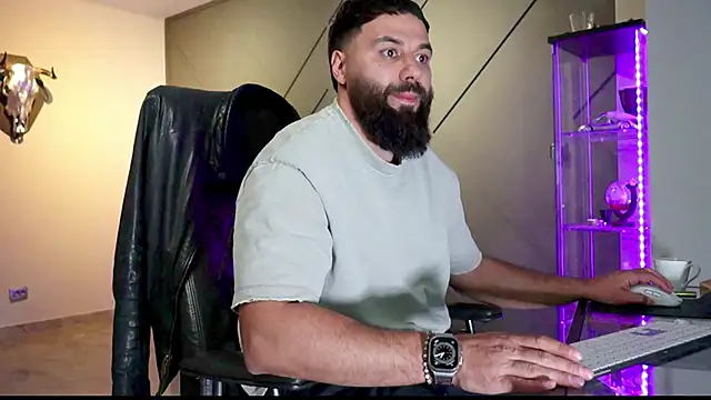 mattmasterss online show from March 2025 08:50:02 PM