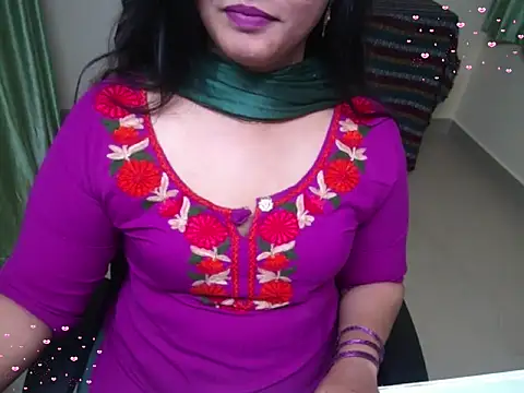 Snapshot of Arushisingh8888 chatting on October 2025 10:34:02 AM Arushisingh8888 online show from October 2025 10:34:02 AM