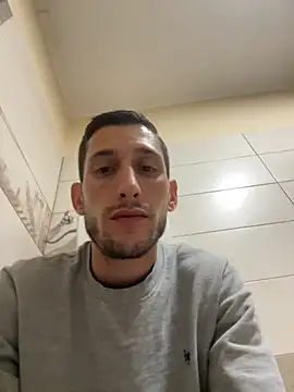 Gionnytav online show from November 2025 08:01:01 PM