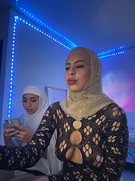 JannaNader12 online show from November 2025 11:25:01 PM