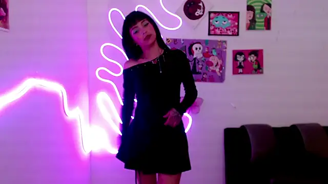 Snapshot of Kind_Scarlett chatting on February 2025 01:02:01 AM Kind Scarlett online show from February 2025 01:02:01 AM