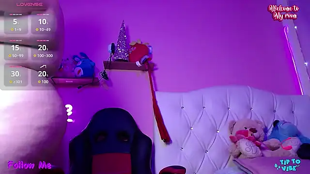 HECATE 23 online show from February 2025 01:06:01 PM