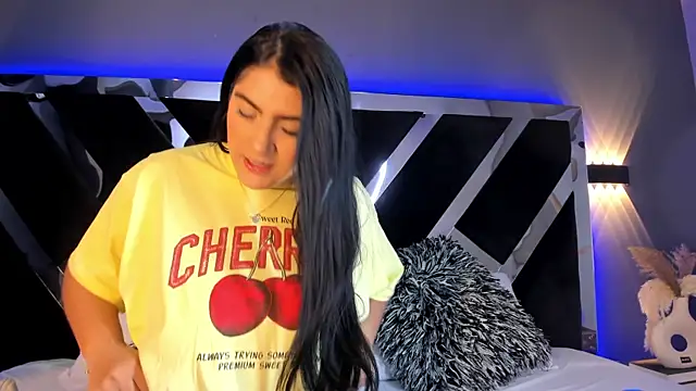 PaulinaDuarte online show from February 2025 11:21:02 AM