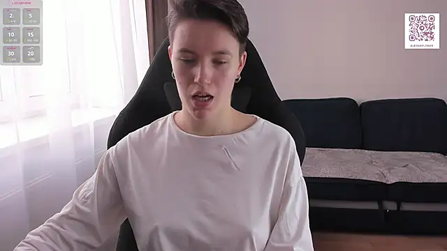 Snapshot of JessieFlower chatting on February 2025 07:44:02 AM JessieFlower online show from February 2025 07:44:02 AM