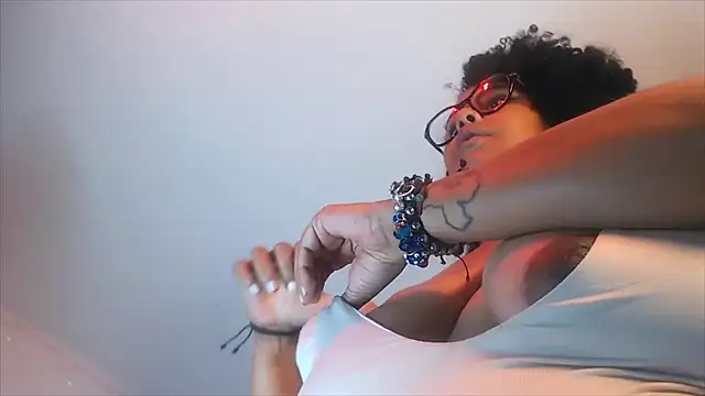 Snapshot of ebony_Exotica chatting on December 2024 12:01:01 AM ebony Exotica online show from December 2024 12:01:01 AM