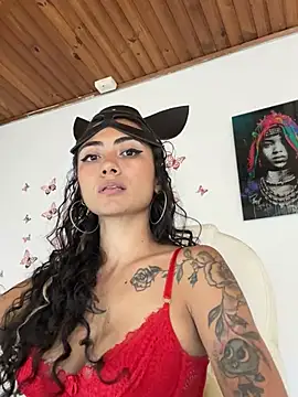 Snapshot of paula_brunette chatting on February 2025 03:20:01 AM paula brunette online show from February 2025 03:20:01 AM