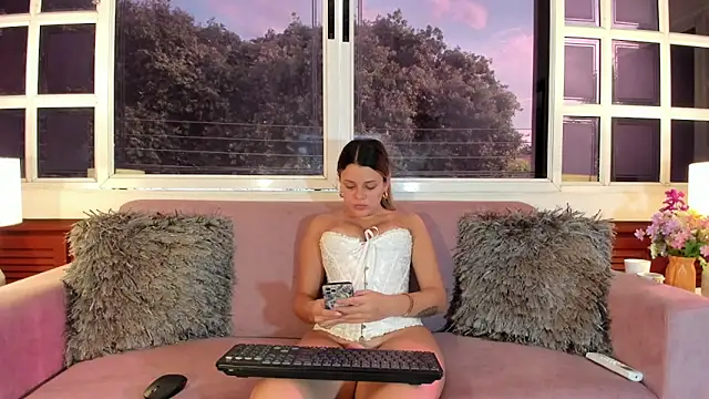 Ninakravis online show from October 2025 09:15:01 PM